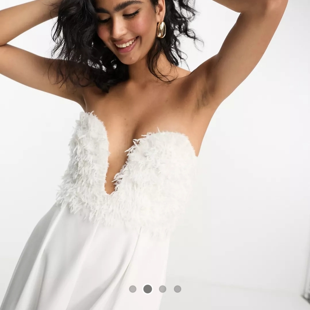 ASOS DESIGN 2 in 1 plunge fluffy bodice jumpsuit in cream - Picture 2 of 5